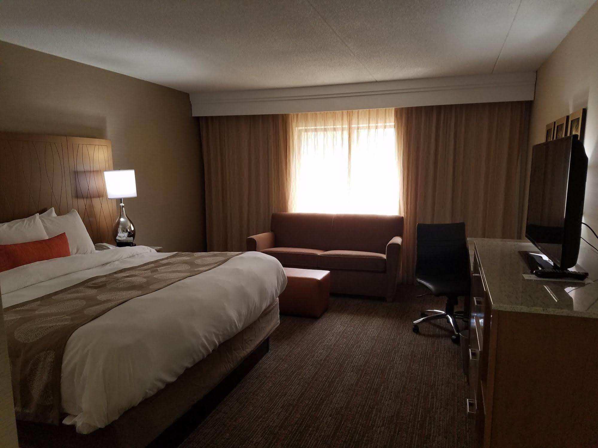 Radisson Hotel Detroit-ฟาร์มิงตันฮิลส์ ภายนอก รูปภาพ
