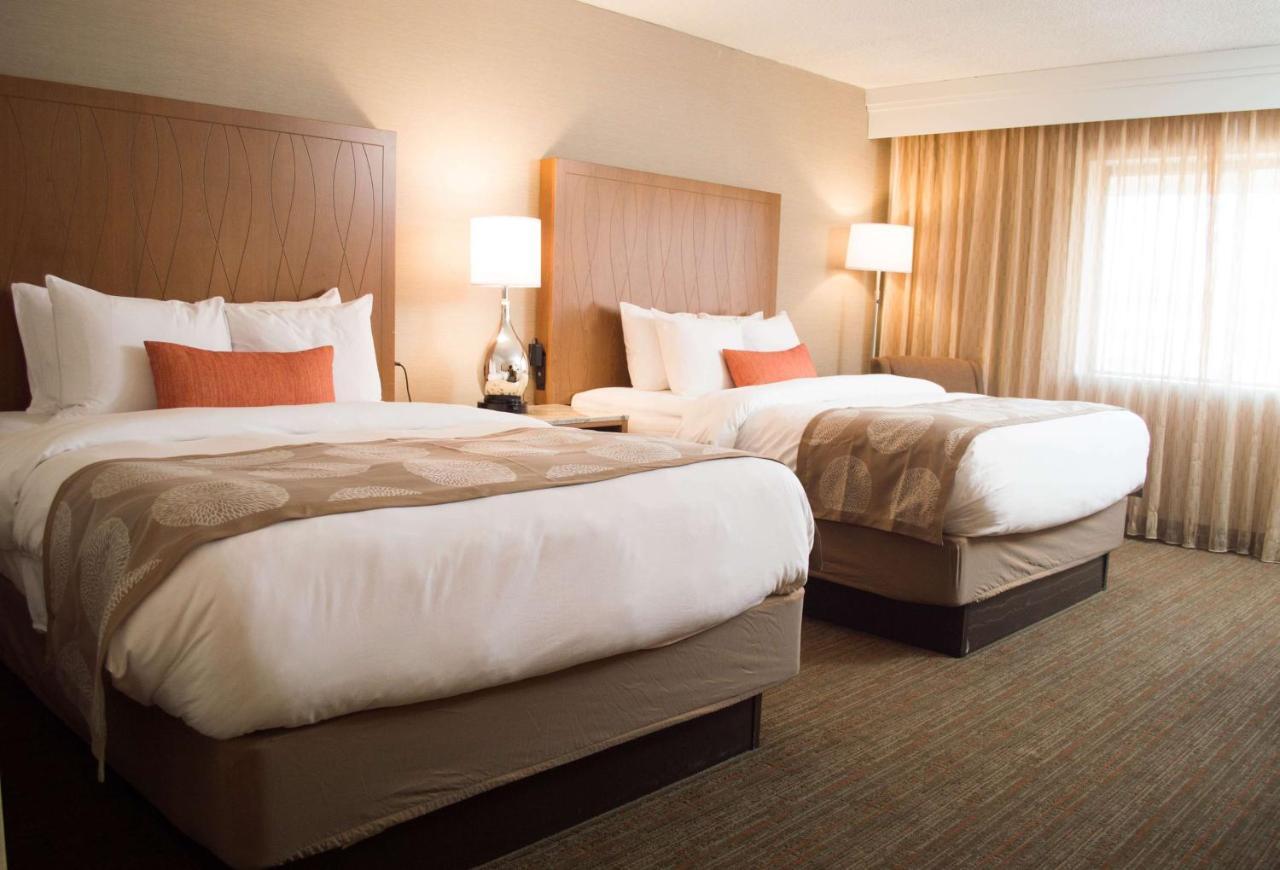 Radisson Hotel Detroit-ฟาร์มิงตันฮิลส์ ภายนอก รูปภาพ